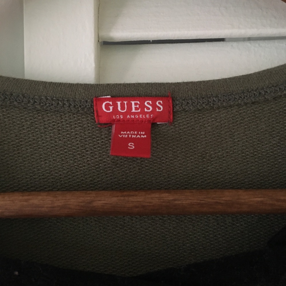 Guess Top - Picture 4 of 5